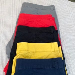 Women’s Old Navy Everyday short. 5 pairs. 5” inseam.